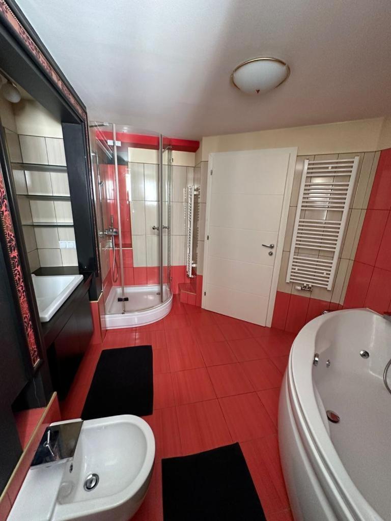 Jacuzzi Apartment - Center Загреб Екстер'єр фото
